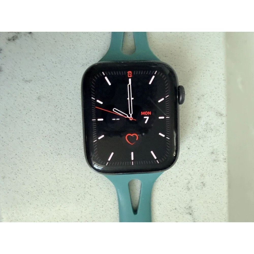 Apple Watch SE 44MM Space Gray GPS Refurb Used Good Battery